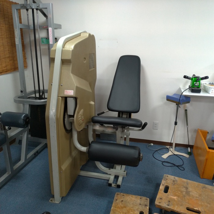 NAUTILUS レッグエクステンション